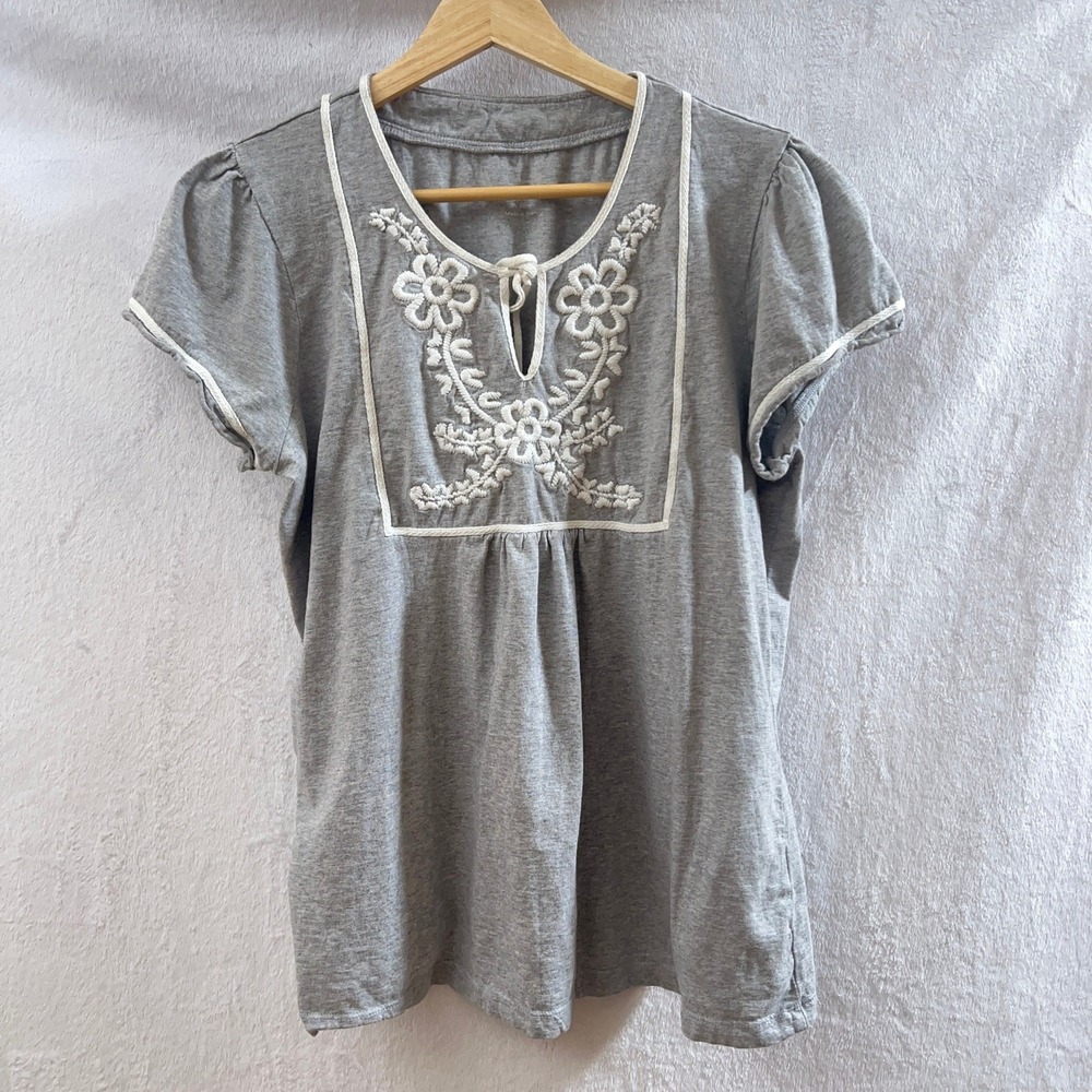 Grace Gray Embroidered Floral Peasant Top Shirt Short Sleeve Casual 100% Cotton